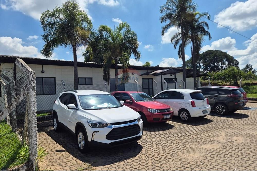 Ponto Comercial/ Loja - Alugar - Vinhedo , São Paulo - foto do estcionamento edidata.jpg - 690541185-29