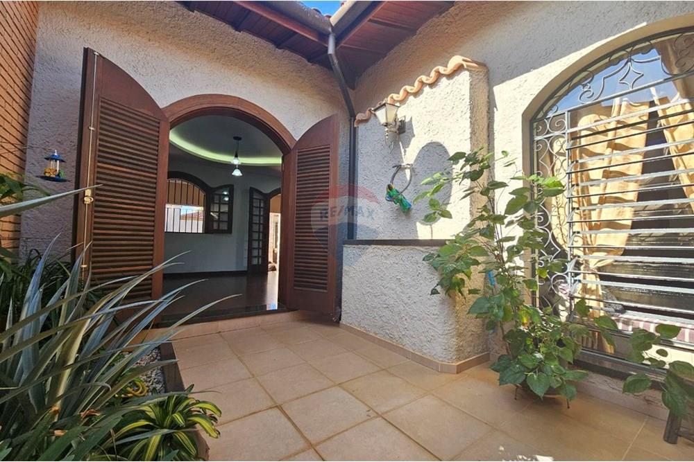 Casa - Venda - Itapira , São Paulo - photo_2025-06-01_15-50-06 (2).jpg - Quintal - 690291048-71