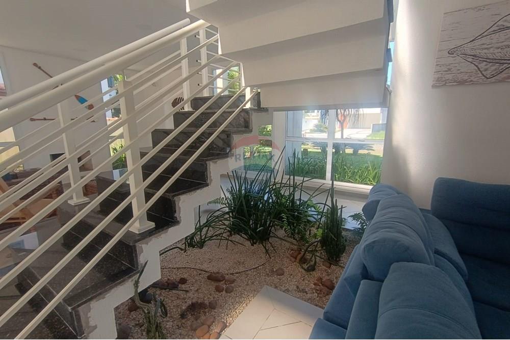 Casa - Venda - Bertioga , São Paulo - casa-com-6-suítes_a-venda-no-Indaiá-Bertioga-remax-690341032-30-corretor-Edivaldo-Santos-foto057.jpg - Jardim Interno - 690341032-30