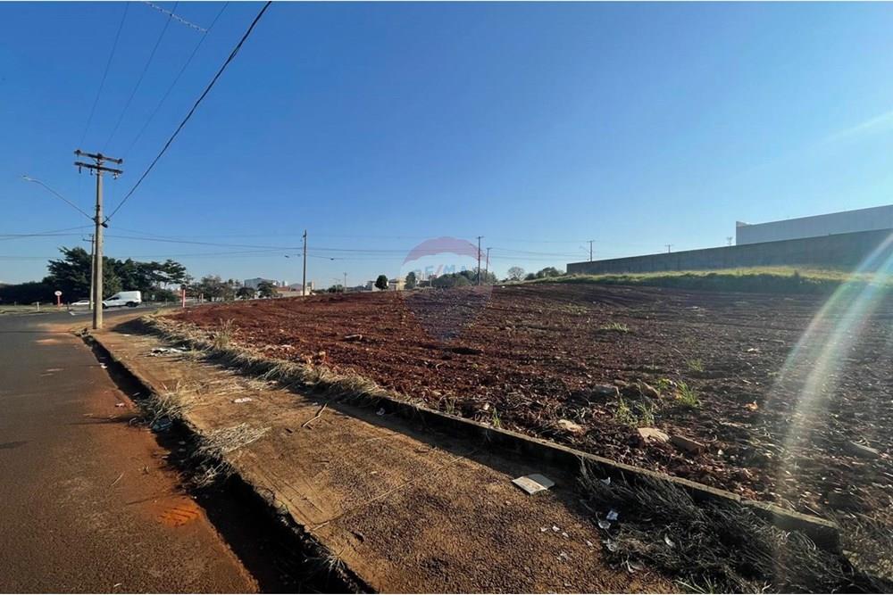 Terreno - Venda - Araraquara , São Paulo - WhatsApp Image 2025-07-02 at 09.56.03 (5).jpeg - 690151067-18