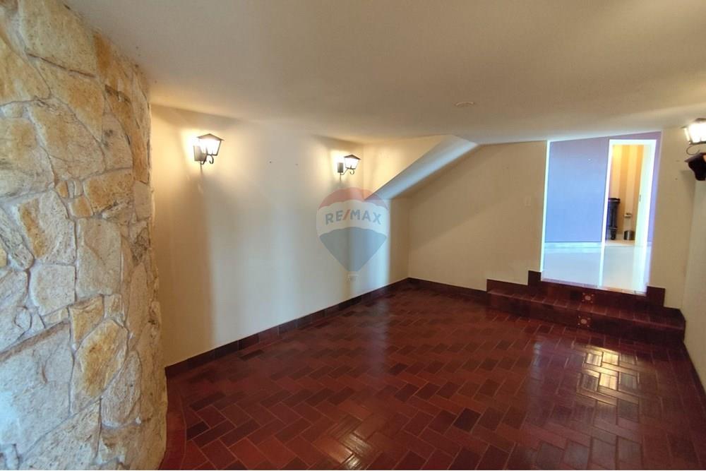 Casa - Venda - Águas de Lindóia , São Paulo - WhatsApp Image 2025-03-14 at 14.17.47 (1).jpeg - Churrasqueira - 690291077-228