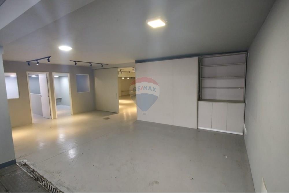 Ponto Comercial/ Loja - Alugar - Jundiaí , São Paulo - PHOTO-2025-10-31-17-48-30 (3).jpg - Garagem - 690591052-28