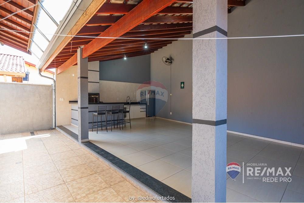 Casa - Venda - Valinhos , São Paulo - EDI09705EDIVO FURTADO SILVA - RG98002306022 SSPCE - CLAUDETE CAIM - PARQUE DAS COLINAS - REMAX REDE PRO - 690851008-547.jpg - 690851008-547