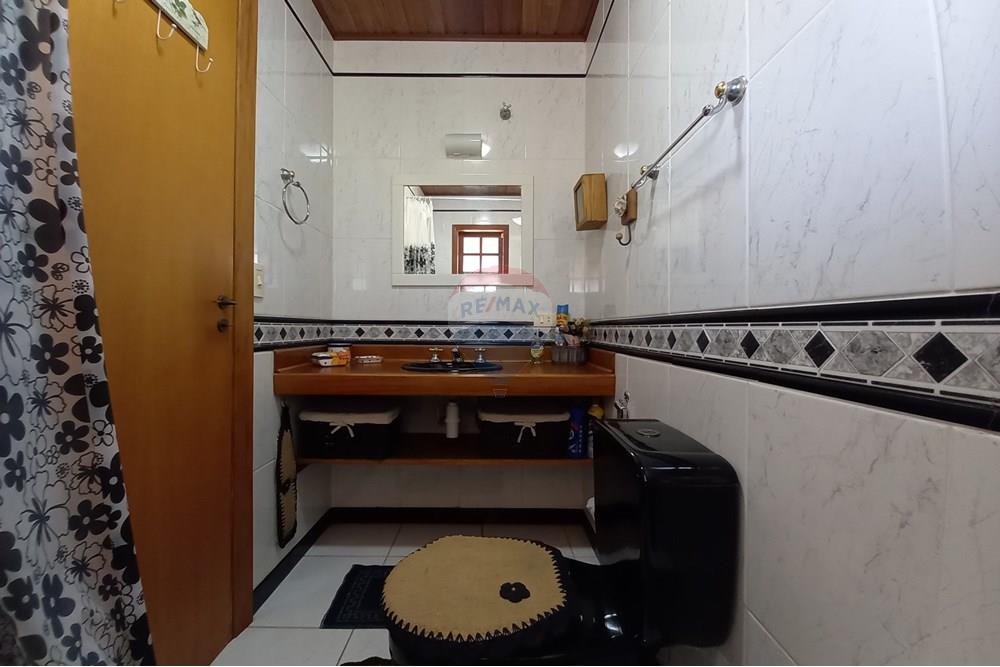 Casa de Campo - Venda - Águas de Lindóia , São Paulo - 20250206_100238.jpg - Banheiro - 690291077-244