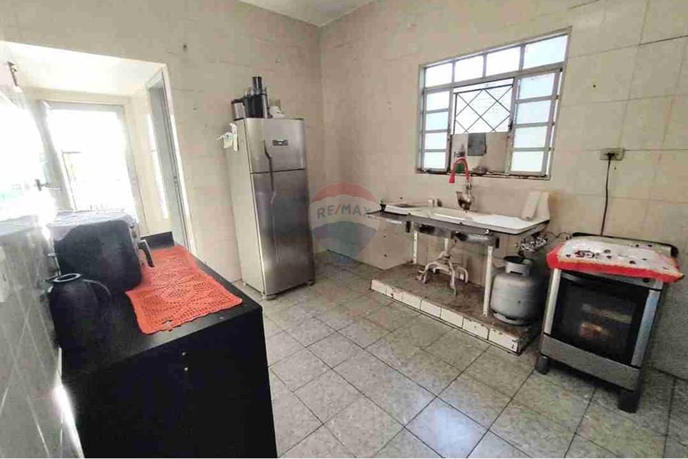 Casa à venda com 3 quartos, 324m² - Foto 38