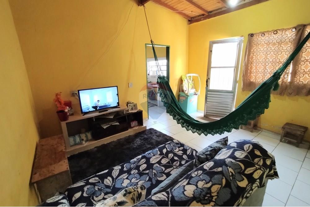 Casa à venda com 3 quartos, 324m² - Foto 1