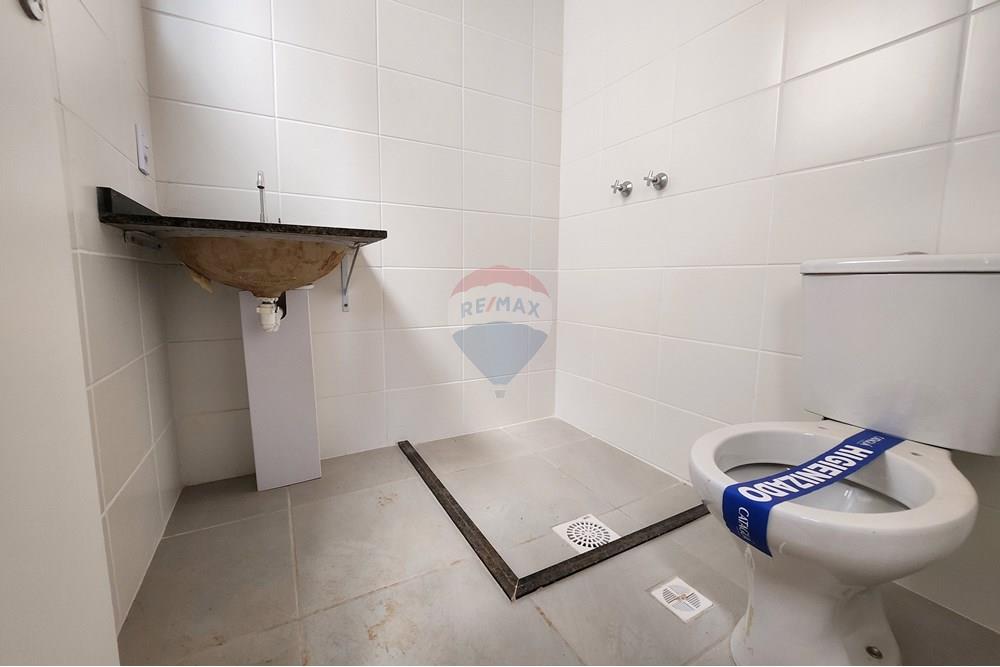 Casa à venda com 2 quartos, 62m² - Foto 42
