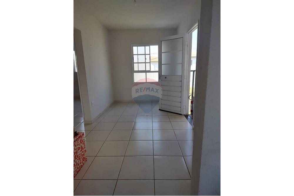 Casa à venda com 2 quartos, 45m² - Foto 8