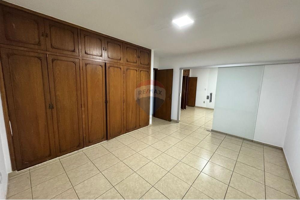 Casa Comercial - Alugar - Bragança Paulista , São Paulo - WhatsApp Image 2025-03-24 at 10.47.43 (3).jpeg - 690041127-26