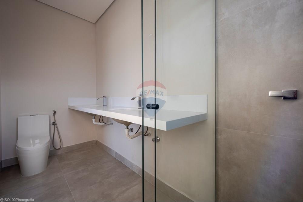 Casa de Condomínio - Venda - Itupeva , São Paulo - banheiro suíte.jpg - 690801041-119