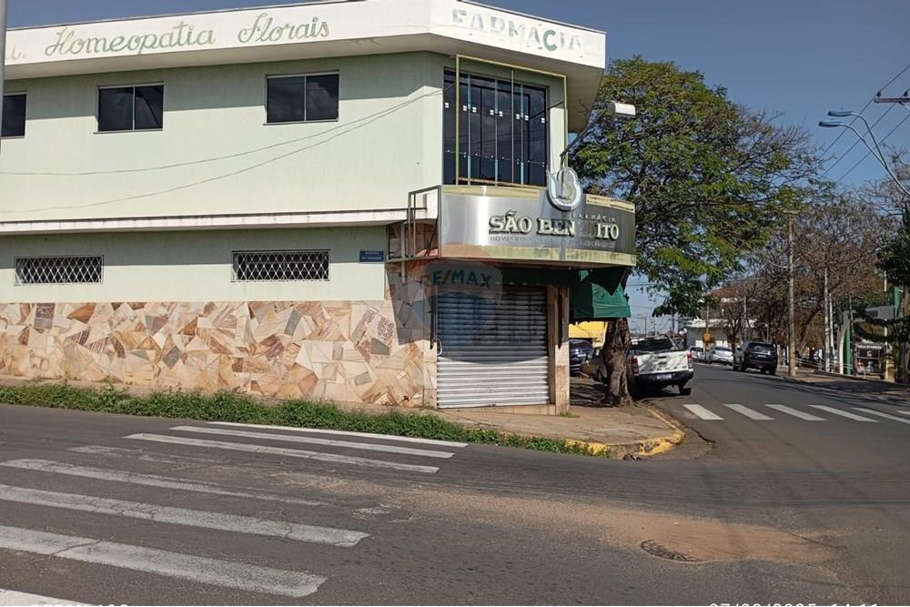 Ponto Comercial/ Loja - Alugar - São Pedro , São Paulo - FOTO PORTA FECHADA 2.jpg - 690781032-405