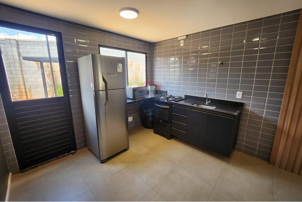 Casa à venda com 2 quartos, 62m² - Foto 32