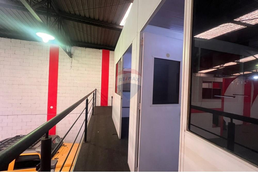 Galpão - Alugar - Bragança Paulista , São Paulo - WhatsApp Image 2025-10-03 at 11.09.38 (3).jpeg - 690041104-6