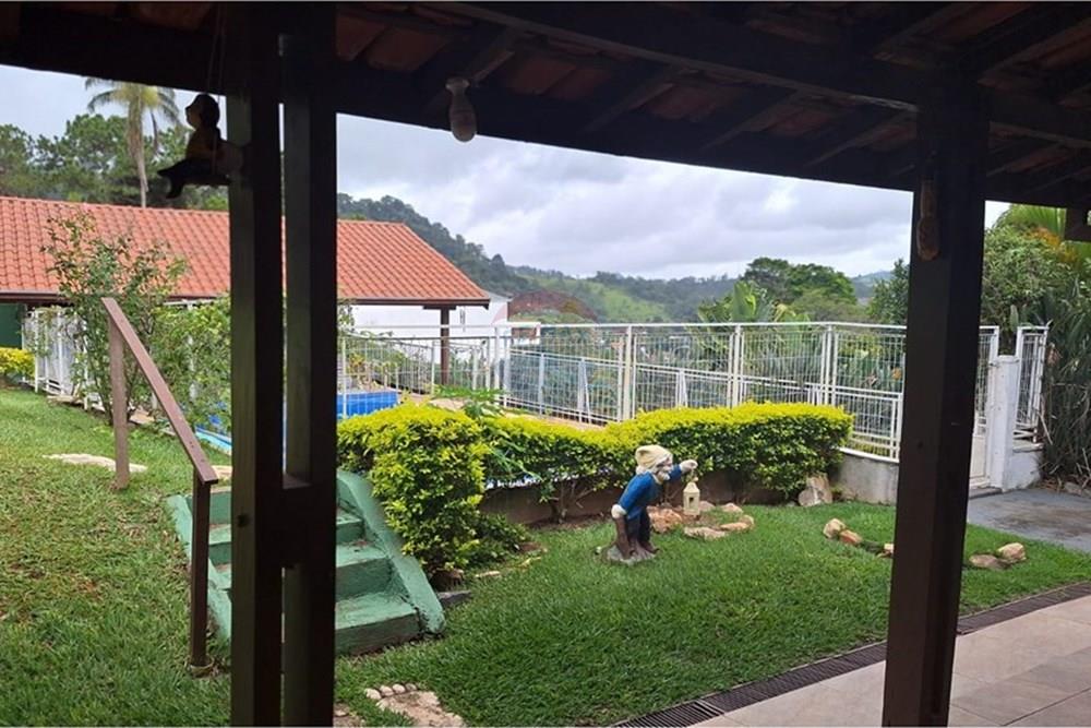 Chácara / Sítio / Fazenda - Venda - Serra Negra , São Paulo - varanda.jpg - Jardim Externo - 690041146-34