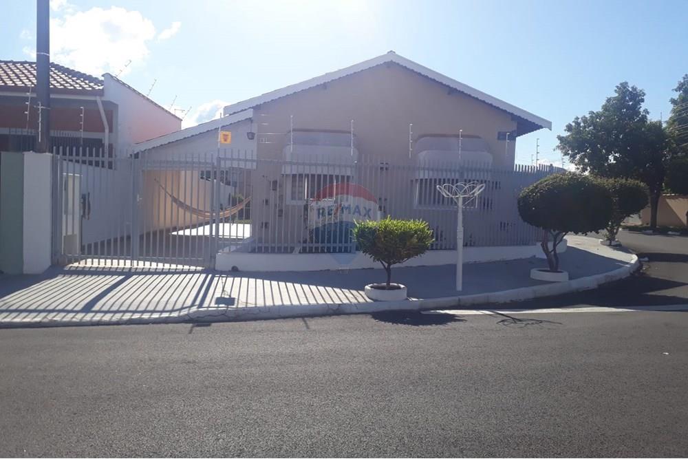 Casa, 3 quartos, 74 m² - Foto 1