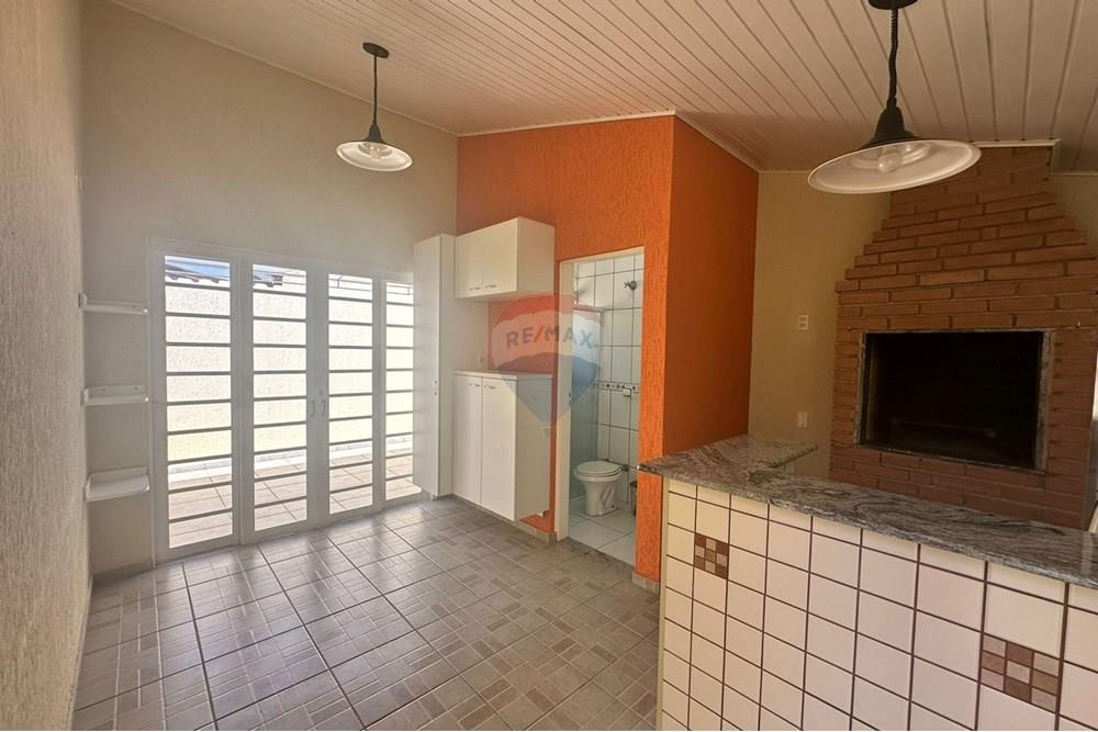 Casa de Condomínio - Alugar - Bragança Paulista , São Paulo - WhatsApp Image 2025-02-03 at 10.44.04 (1).jpeg - 690041127-18