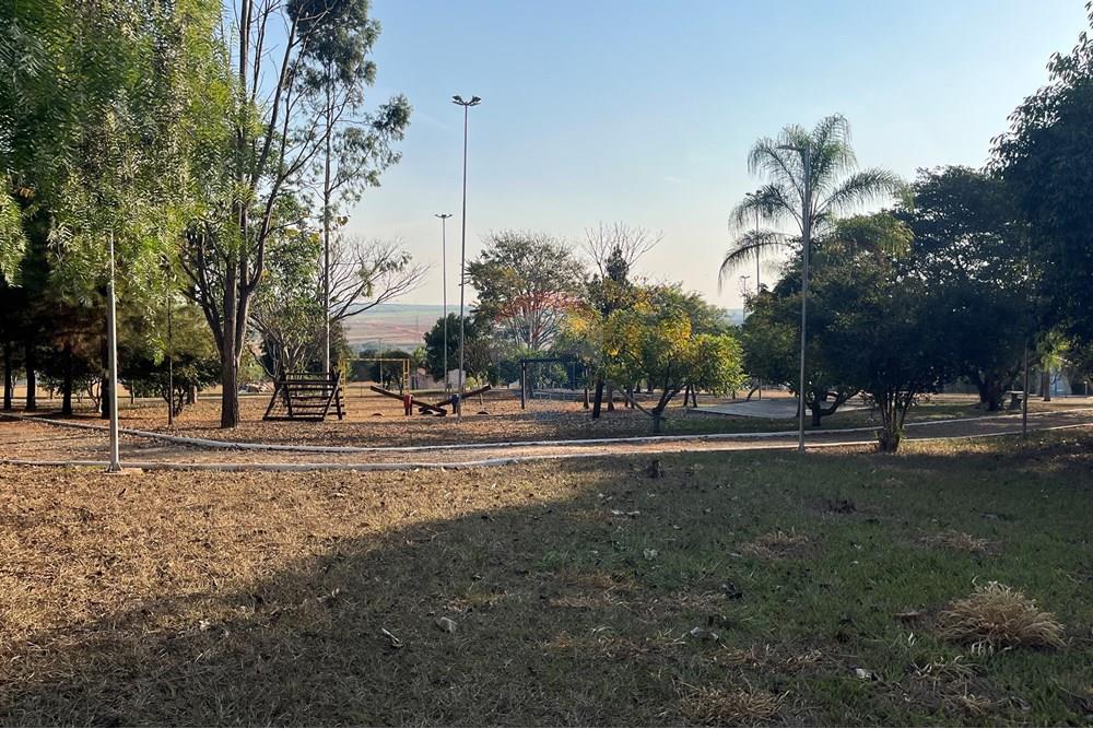 Chácara / Sítio / Fazenda - Venda - Cosmópolis , São Paulo - praça de convivencia 2.JPG - 690511309-2