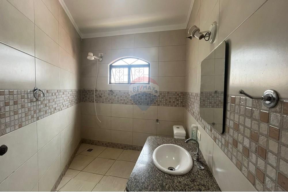 Casa - Alugar - Rio Claro , São Paulo - WhatsApp Image 2025-10-01 at 10.44.39.jpeg - Banheiro - 690901049-4