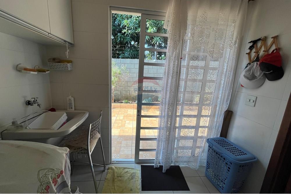 Chácara / Sítio / Fazenda - Venda - Cosmópolis , São Paulo - area de serviço.JPG - 690511309-2