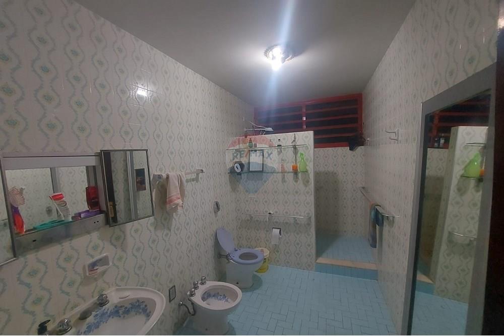 Chácara / Sítio / Fazenda - Venda - Lindóia , São Paulo - WhatsApp Image 2025-01-29 at 18.52.57 (2).jpeg - Banheiro - 690291077-252