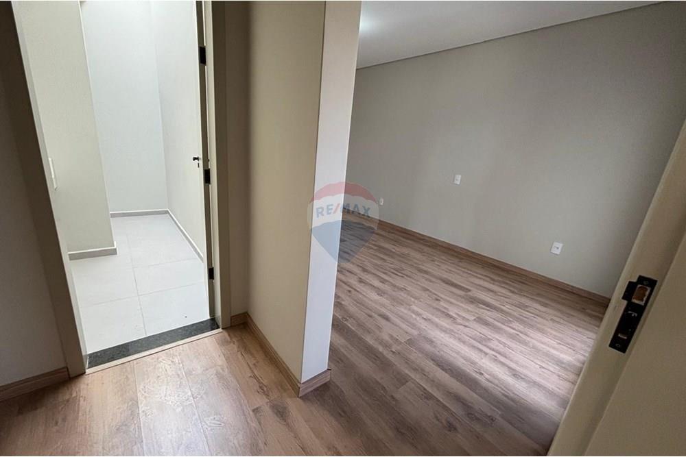 Casa de Condomínio - Venda - Itupeva , São Paulo - WhatsApp Image 2025-06-12 at 15.37.05 (21).jpeg - Closet - 690801050-6