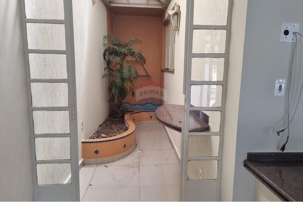 Casa Comercial - Alugar - Bragança Paulista , São Paulo - Imagem do WhatsApp de 2025-02-27 à(s) 16.37.55_3030ecda.jpg - 690041051-34