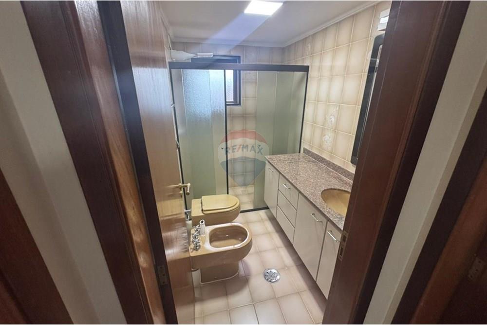 Apartamento - Alugar - Bragança Paulista , São Paulo - Banheiro claudio quartos .jpg - 690041051-56