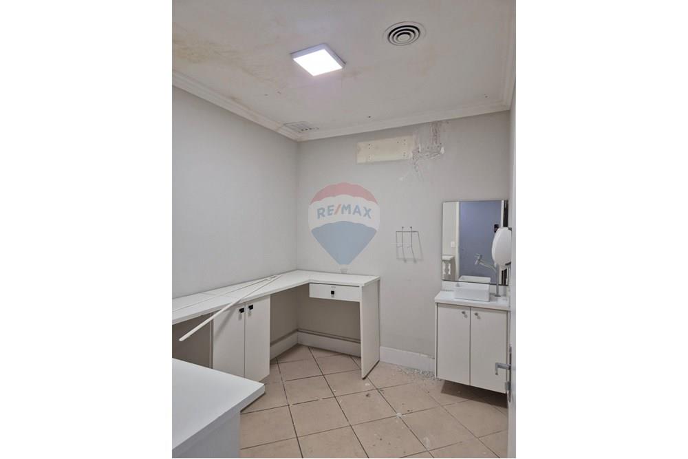 Casa Comercial - Alugar - Barueri , São Paulo - 1fe1e22a-f5c0-42f6-9472-7ecc85c32589.jpg - 691021036-25