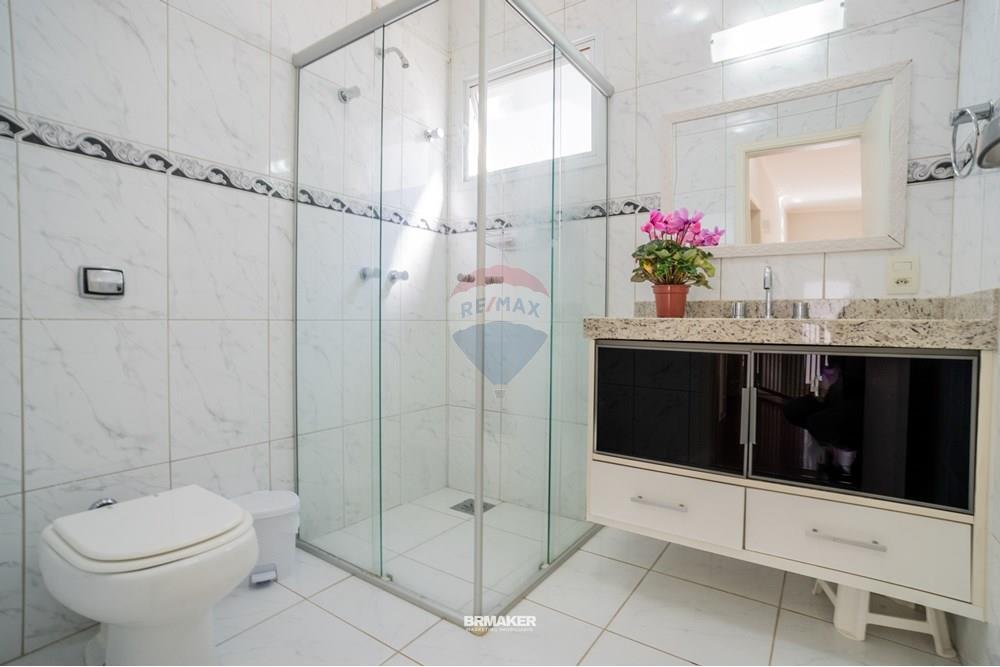 Casa de Condomínio - Venda - Valinhos , São Paulo - foto banheiro quartos.jpg - 690681163-3