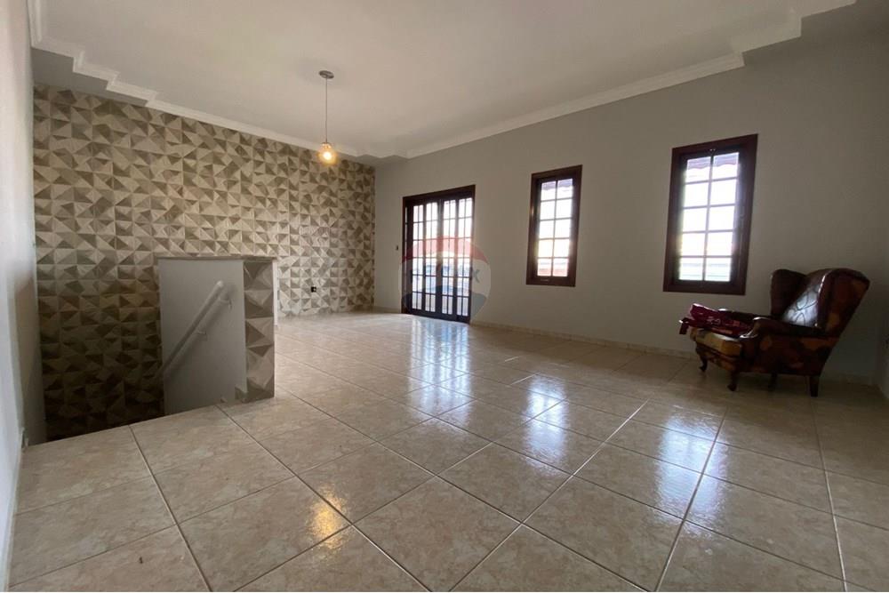 Sobrado - Venda - Bragança Paulista , São Paulo - WhatsApp Image 2025-06-12 at 15.59.08 (1).jpeg - 690141096-27