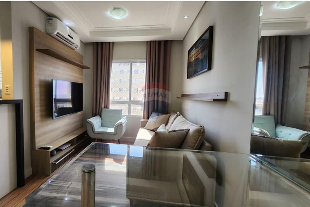 Apartamento - Venda - Valinhos , São Paulo - Sala frente janela.jpg - 690491079-2