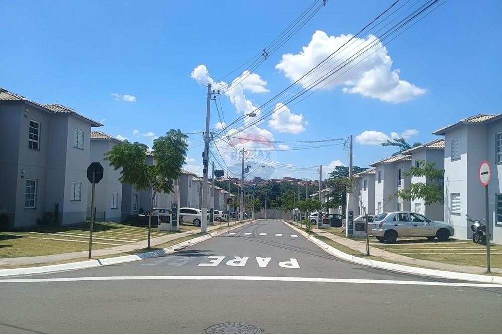 Casa à venda com 2 quartos, 45m² - Foto 2