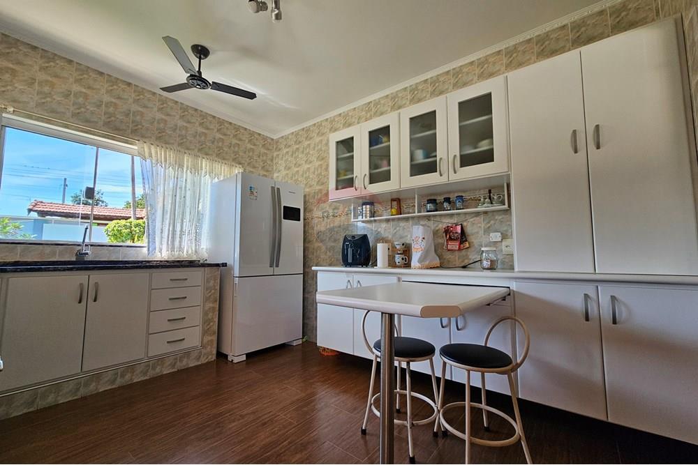 Chácara / Sítio / Fazenda - Venda - Itapira , São Paulo - 20250125_091520.jpg - Cozinha - 690291048-74