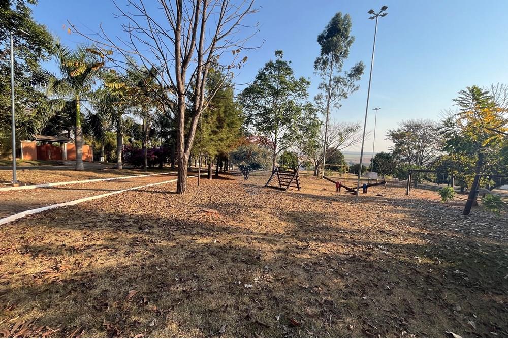 Chácara / Sítio / Fazenda - Venda - Cosmópolis , São Paulo - praça de convivencia.JPG - 690511309-2