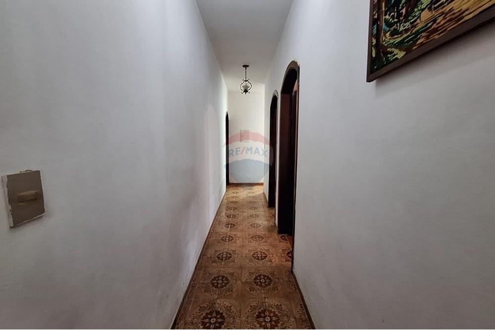 Casa - Venda - Bertioga , São Paulo - casa-com-3-quartos-edicula-a-venda-no-indaia -bertioga-remaxvistalinda-690341014-17-corretora-paulajacometti-FOTO-4-corredor.jpe - Corredor - 690341014-17