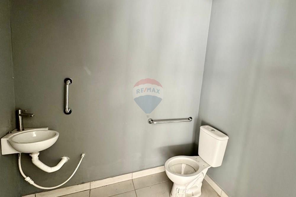 Galpão - Venda - Santa Bárbara d'Oeste , São Paulo - WhatsApp Image 2025-09-11 at 19.40.15 (5).jpeg - Banheiro - 690231086-4