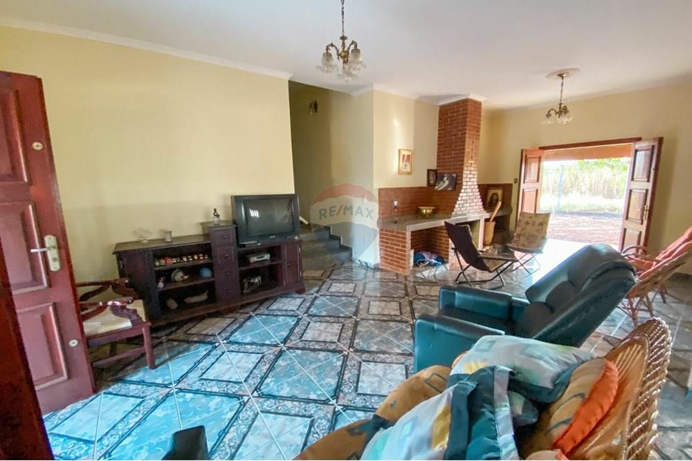 Chácara / Sítio / Fazenda - Venda - Itapira , São Paulo - Imagem do WhatsApp de 2025-02-04 à(s) 12.00.37_75d8e74b.jpg - Sala de estar - 690291048-31