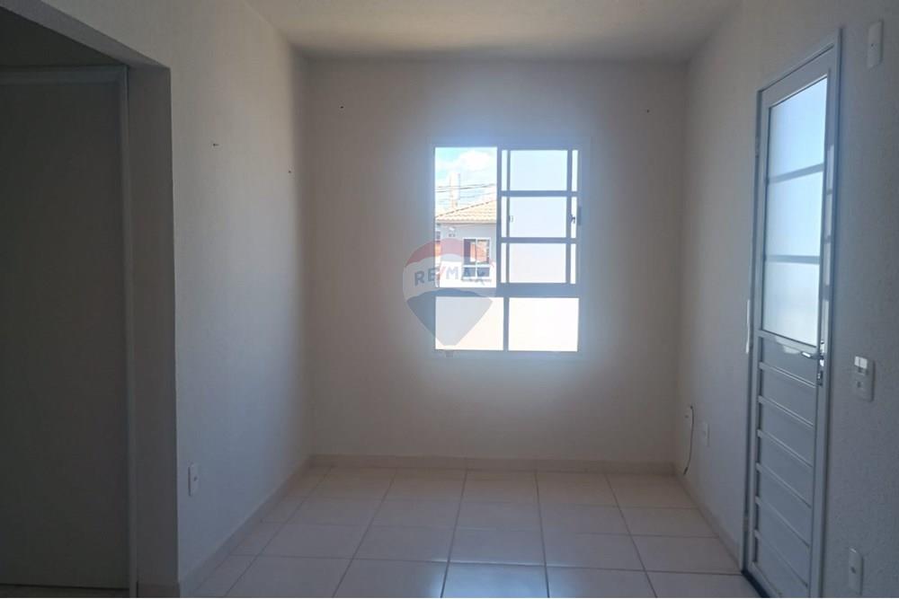 Casa à venda com 2 quartos, 45m² - Foto 6