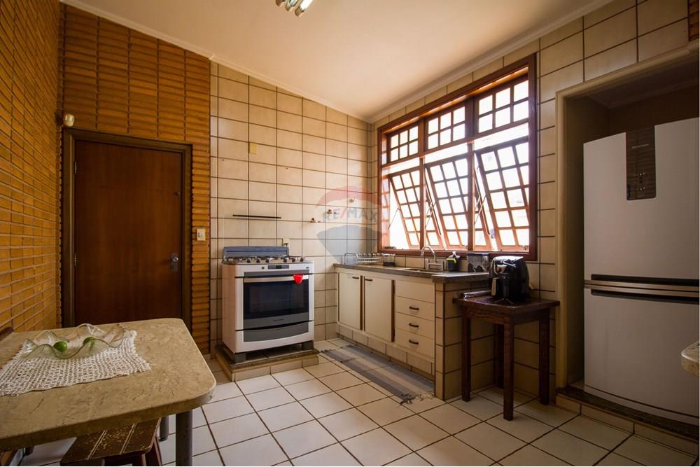 Sobrado - Venda - Araraquara , São Paulo - Sobrado Suze 31.JPG - 690151080-2