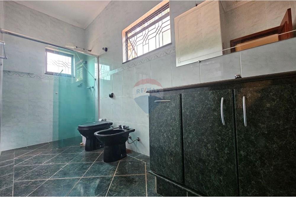 Chácara / Sítio / Fazenda - Venda - Itapira , São Paulo - photo_2025-06-17_17-52-57.jpg - Banheiro - 690291048-31