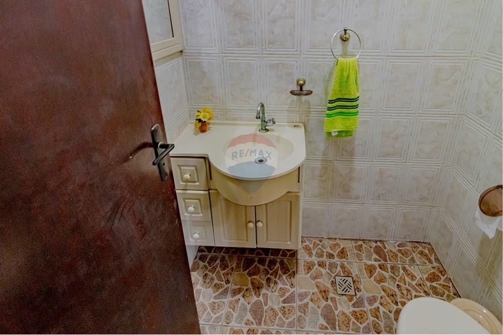 Casa de Condomínio - Venda - Bom Jesus dos Perdões , São Paulo - RVIV-53.jpg - Banheiro - 690471058-47