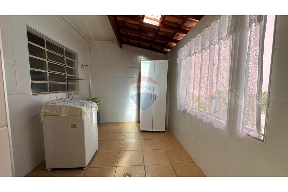Casa - Venda - Bragança Paulista , São Paulo - DJI_20250630_120957_868.jpg - Lavanderia - 690041040-57