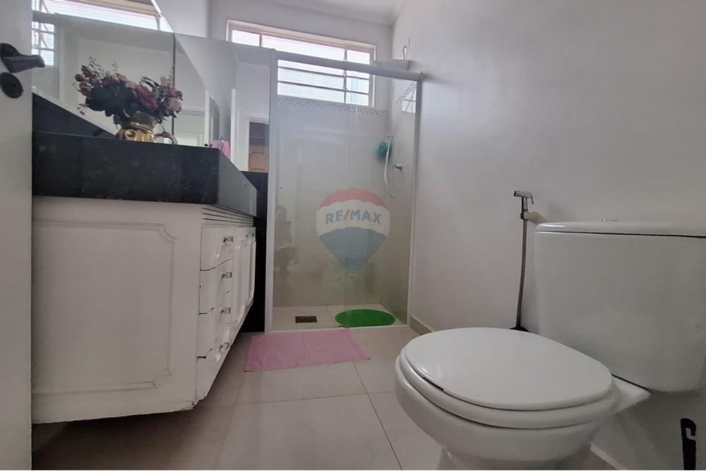 Casa Comercial - Alugar - Valinhos , São Paulo - WhatsApp Image 2025-05-06 at 10.45.47.jpeg - 690681005-105