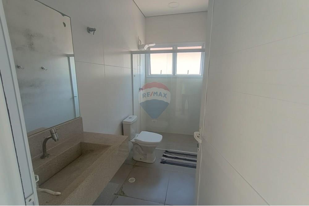 Casa - Venda - Bertioga , São Paulo - casa-com-6-suítes_a-venda-no-Indaiá-Bertioga-remax-690341032-30-corretor-Edivaldo-Santos-foto137.jpg - Banheiro - 690341032-30