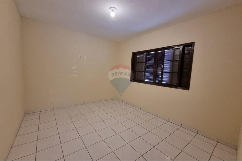 Casa - Alugar - Bragança Paulista , São Paulo - casa locação verde quarto 1 ao lado da sala .jpg - 690041051-78