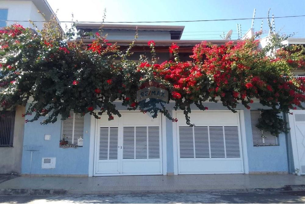 Casa - Venda - Itatiba , São Paulo - Fachada com primavera.jpg - 690661102-2