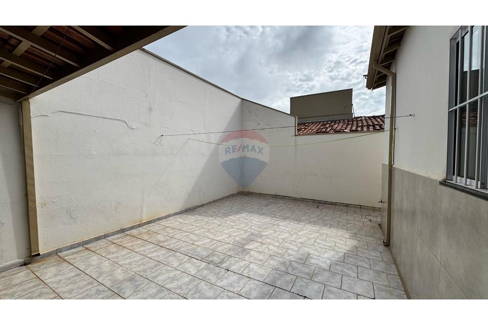 Casa - Venda - Araras , São Paulo - WhatsApp Image 2025-04-26 at 10.44.49 (2).jpeg - 690691098-4