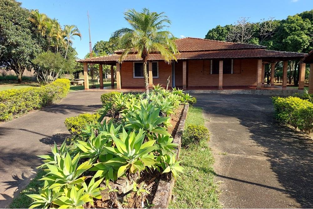 Chácara / Sítio / Fazenda - Venda - Mogi Guaçu , São Paulo - 20230620_144615.jpg - Sala - 690521010-266