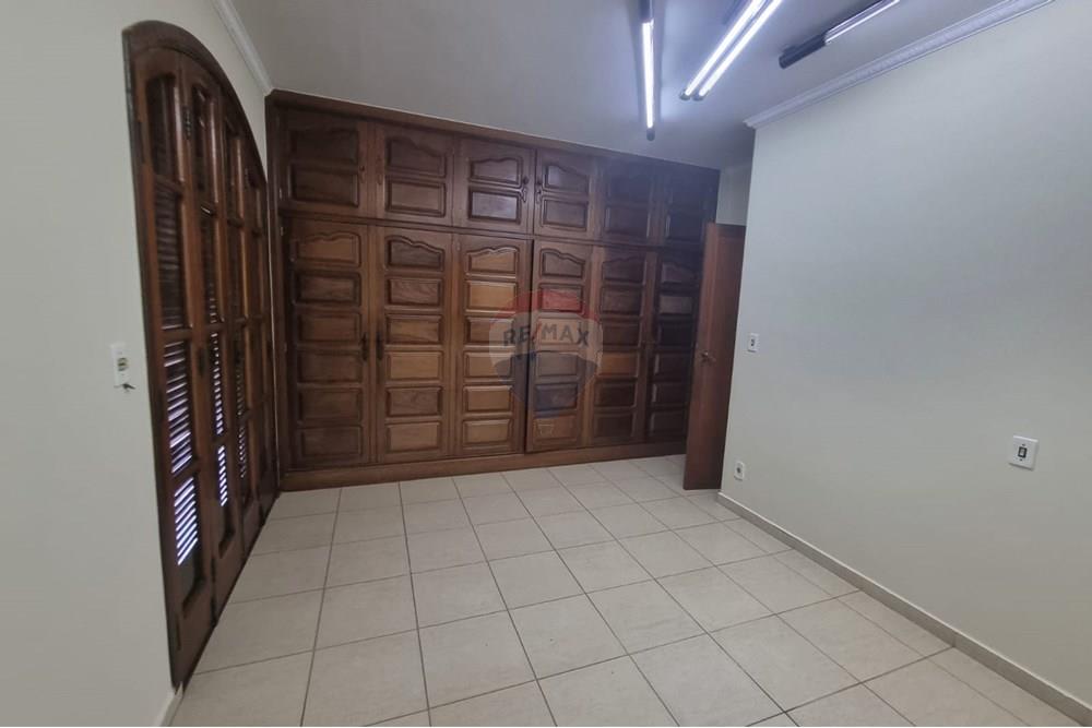 Casa Comercial - Alugar - Bragança Paulista , São Paulo - Imagem do WhatsApp de 2025-02-27 à(s) 16.38.01_db9e93f7.jpg - 690041051-34