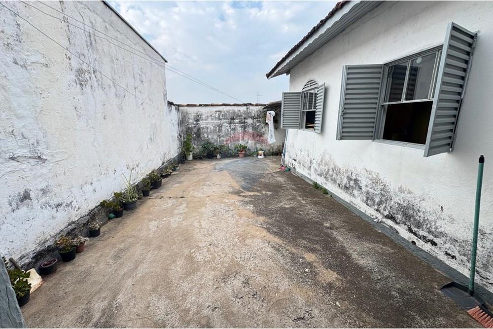 Casa - Venda - Bragança Paulista , São Paulo - 556e3fd9-eee8-4fb8-bee3-72dceca2b517.jpg - Quintal - 690041040-65